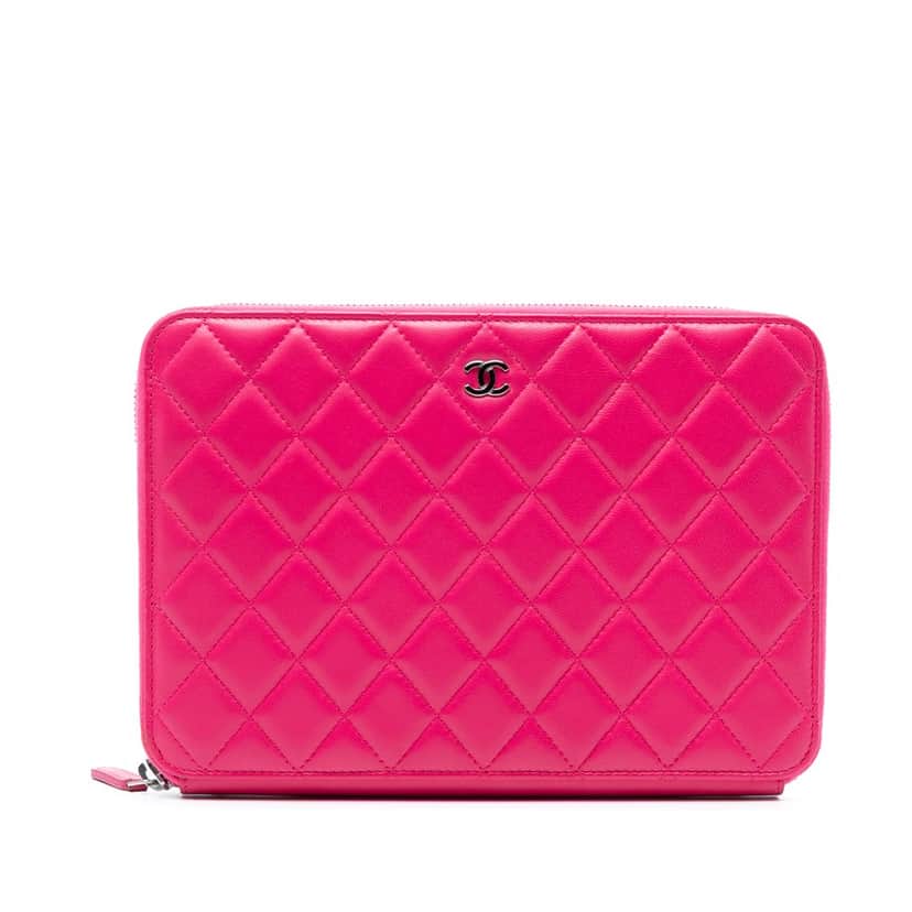 Chanel Large Quilted Lambskin Zip Around Organizer Clutch Pink Leather Very good condition - Front View