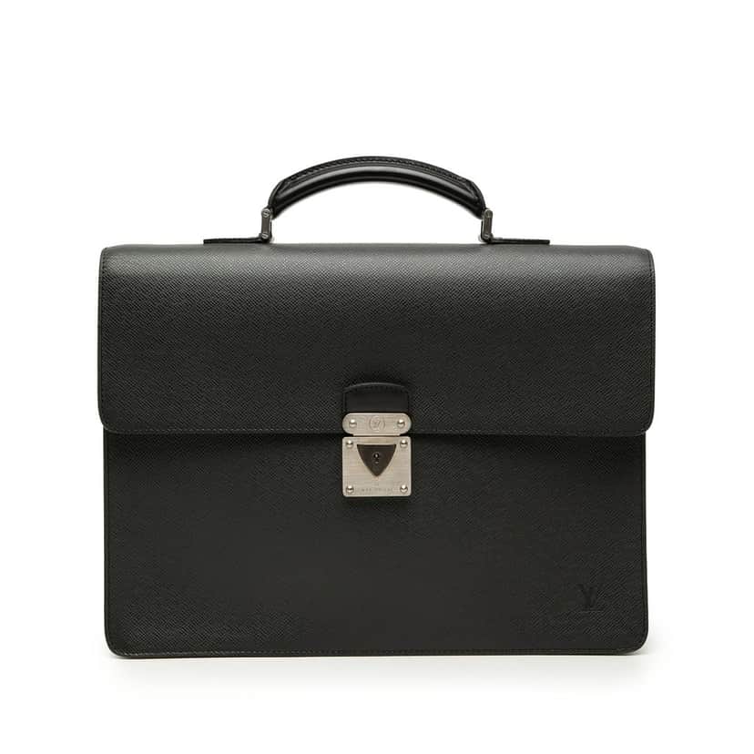 Louis Vuitton Taiga Robusto 1 Black Leather Very good condition - Front View