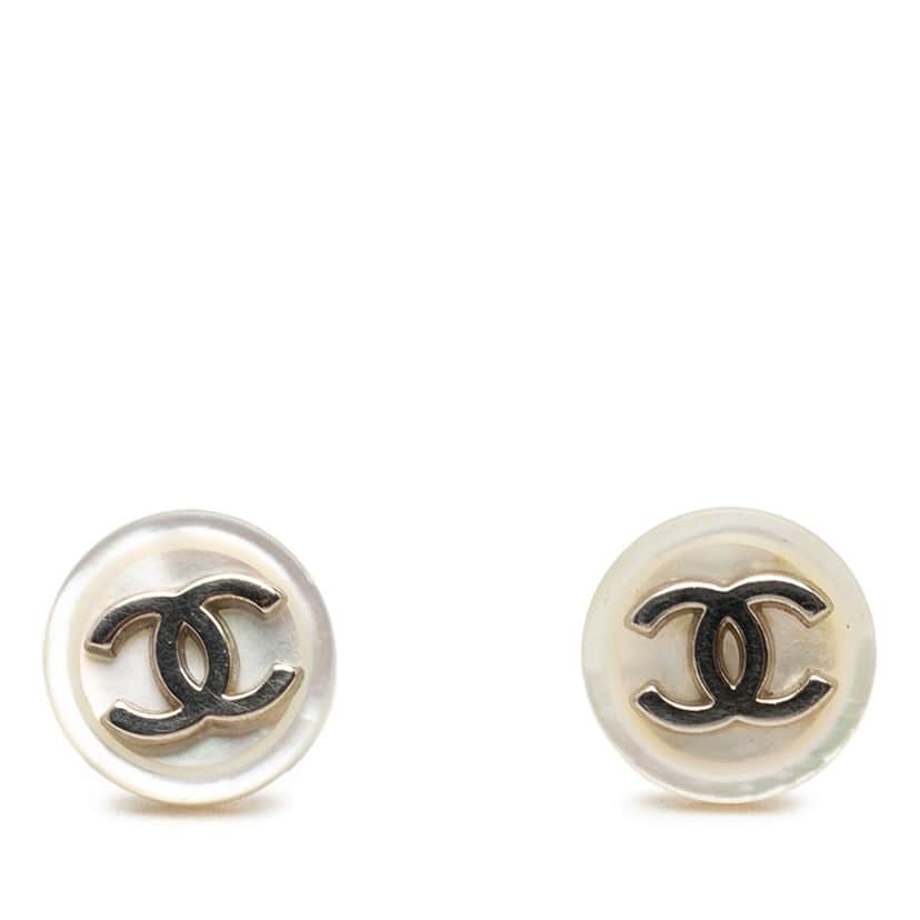 Chanel CC Brass Faux Pearl Round Push Back Earrings Silver Very good condition - Front View