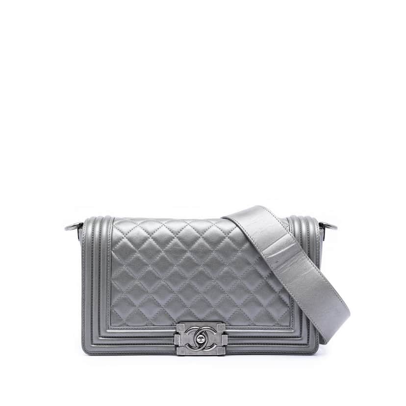 Chanel Old Medium Quilted Lambskin Boy Flap Other Leather Very good condition - Front View