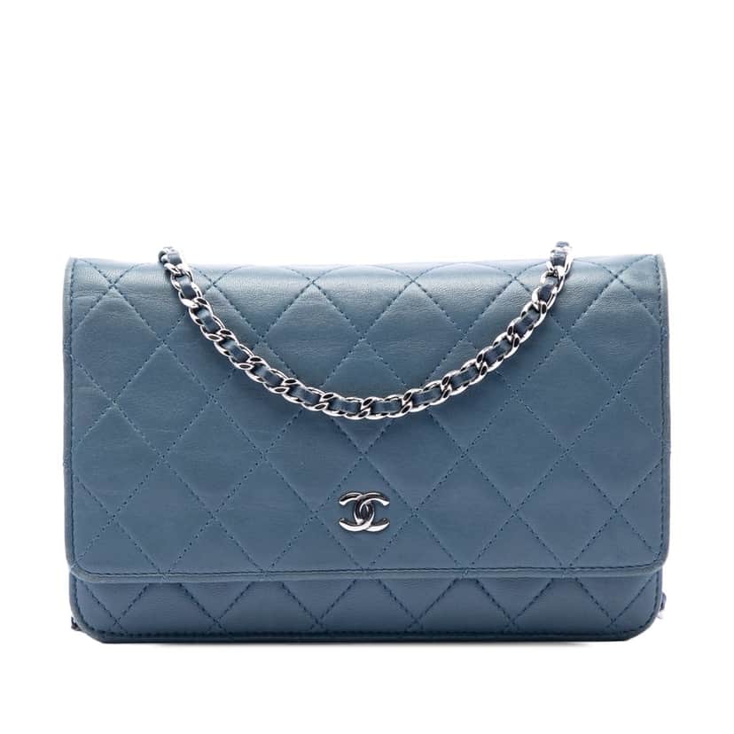 Chanel CC Quilted Lambskin Wallet On Chain Blue Leather Very good condition - Front View