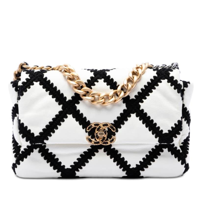 Chanel Large Crochet Calfskin 19 Flap White Leather Very good condition - Front View