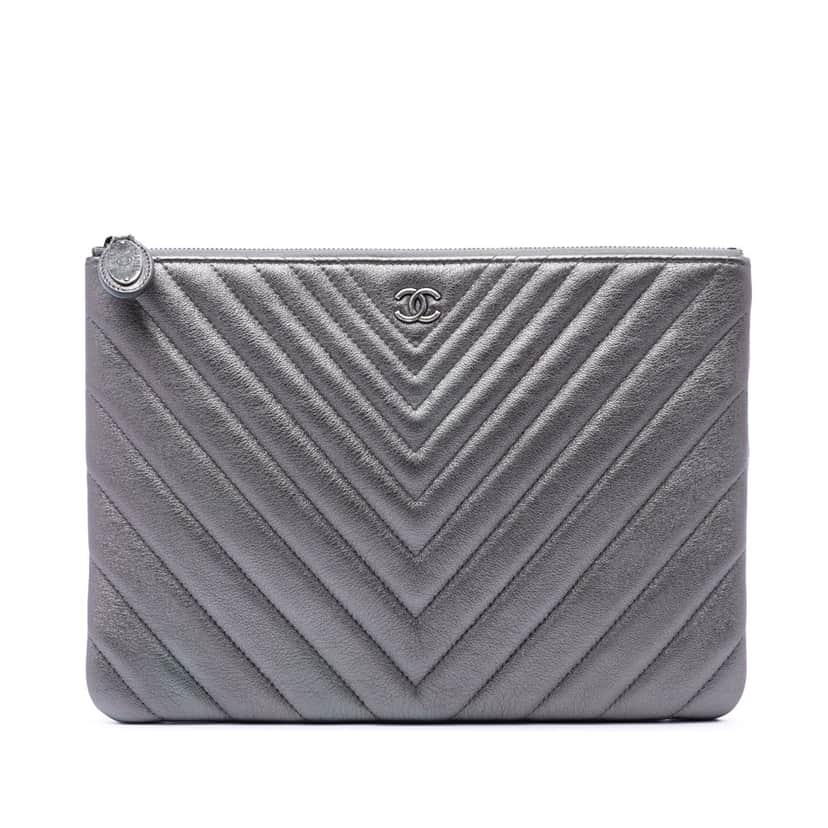 Chanel Medium Chevron Metallic Calfskin O Case Clutch Other Leather Very good condition - Front View