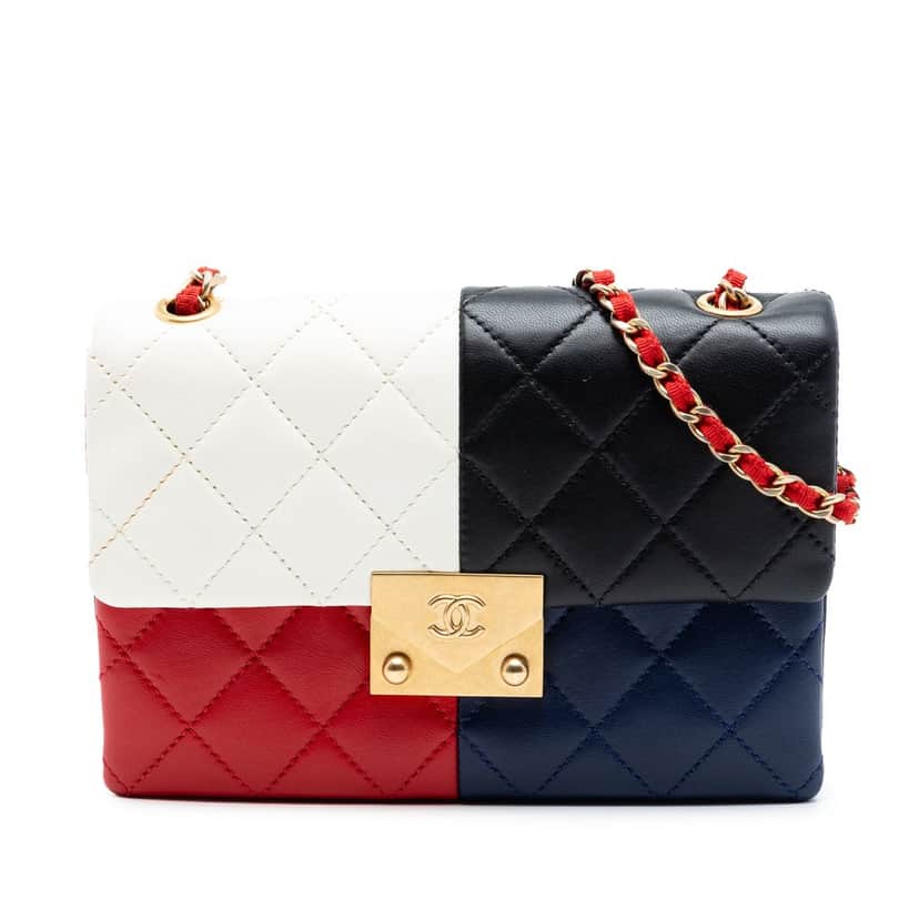 Chanel Quilted Lambskin Colorblock Pagoda Flap Black Leather Very good condition - Front View