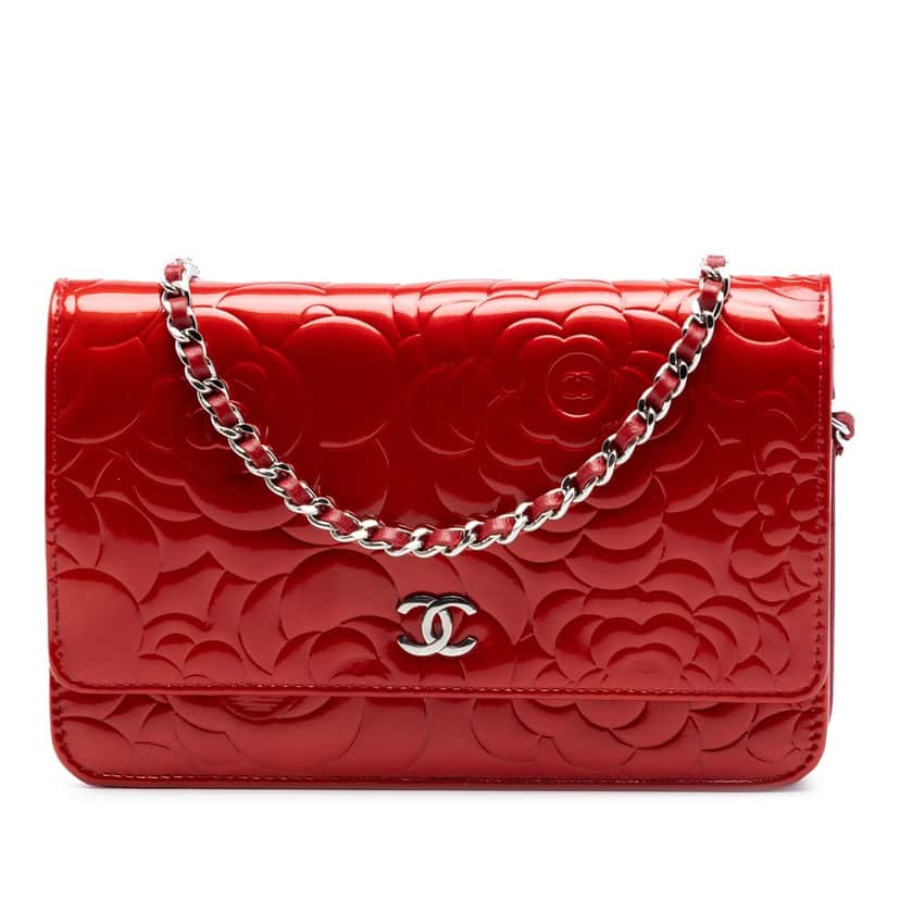 Chanel CC Embossed Patent Camellia Wallet On Chain Red Leather Very good condition - Front View