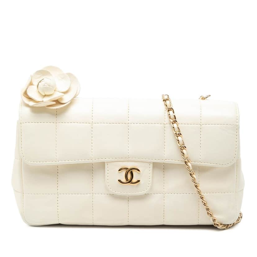 Chanel Mini Lambskin Chocolate Bar Camellia Flap White Leather Good condition - Front View