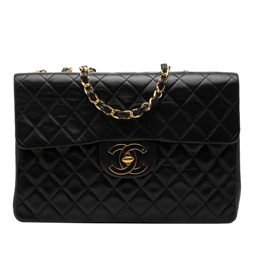 Chanel Maxi XL Classic Lambskin Single Flap Black Leather Very good condition - Front View