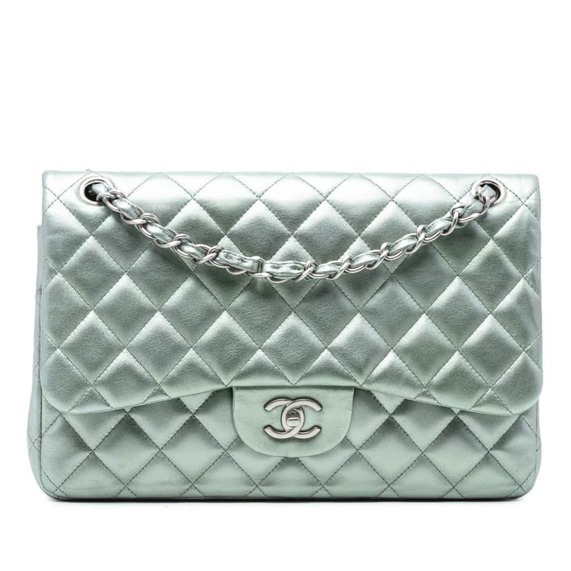 Chanel Jumbo Classic Metallic Lambskin Double Flap Green Leather Very good condition - Front View