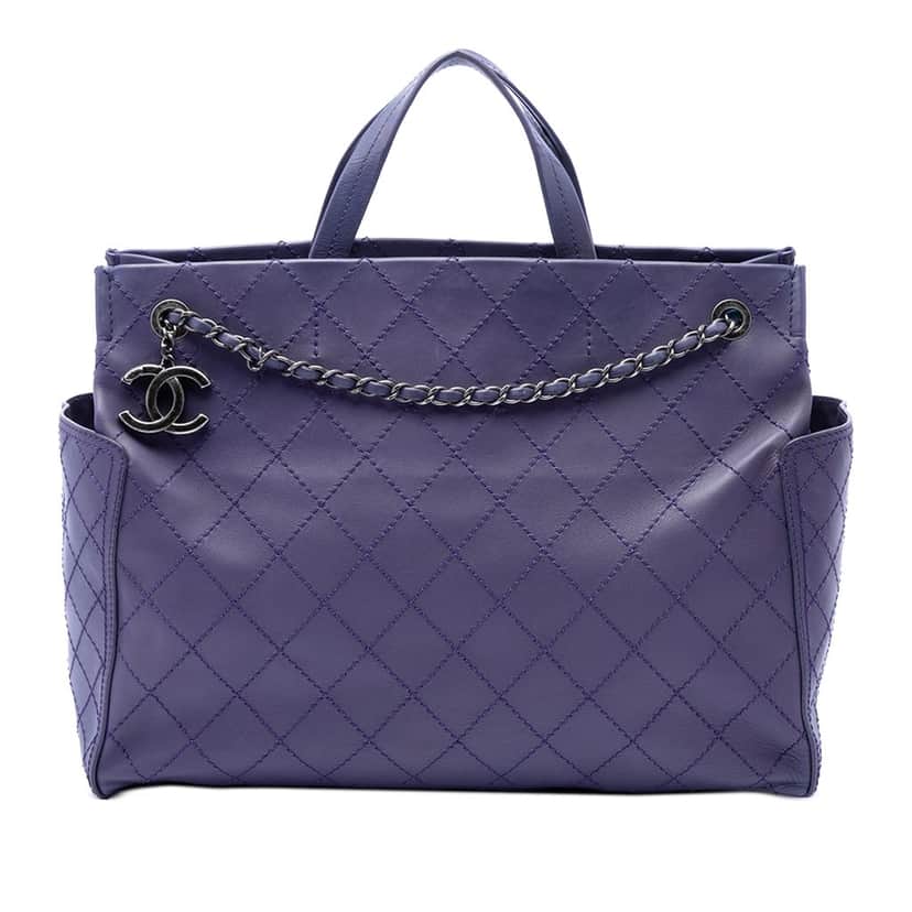 Chanel Large CC Quilted Calfskin Pocket Tote Purple Leather Very good condition - Front View