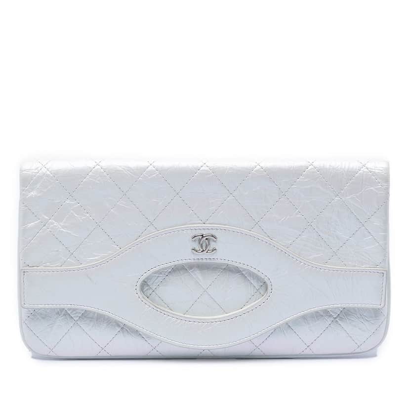 Chanel Iridescent Aged Calfskin 31 Clutch White Leather Very good condition - Front View