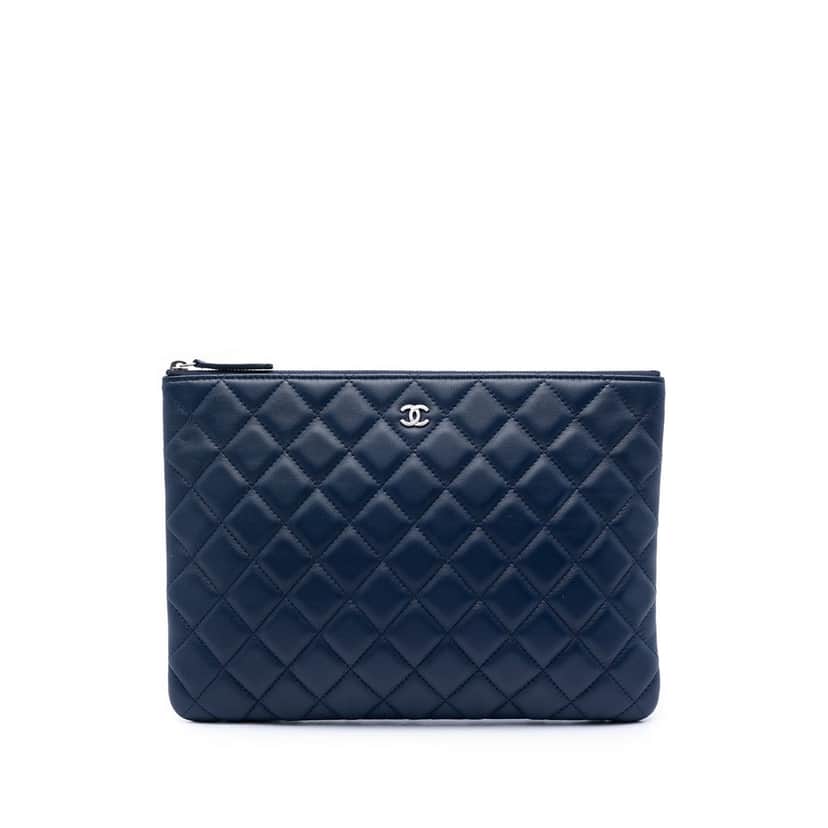 Chanel Medium Quilted Lambskin O Case Clutch Blue Leather Very good condition - Front View