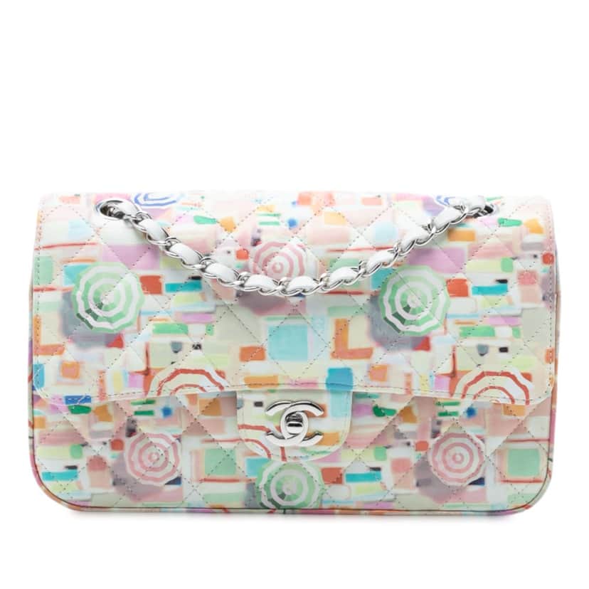 Chanel Medium Quilted Printed Leather Umbrella Double Flap White Leather Very good condition - Front View
