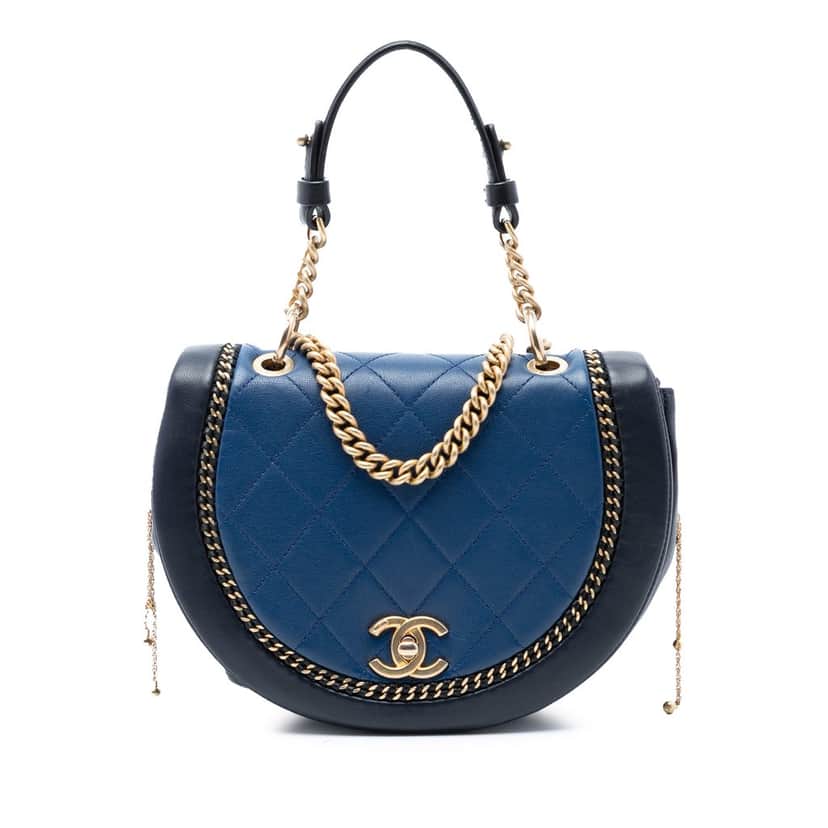 Chanel Small Quilted Lambskin Chain Detail Saddle Bag Blue Leather Very good condition - Front View