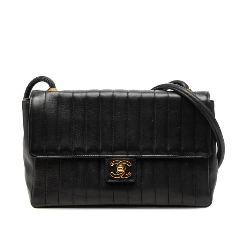 Chanel Medium Vertical Quilted Lambskin Single Flap Black Leather Good condition - Front View