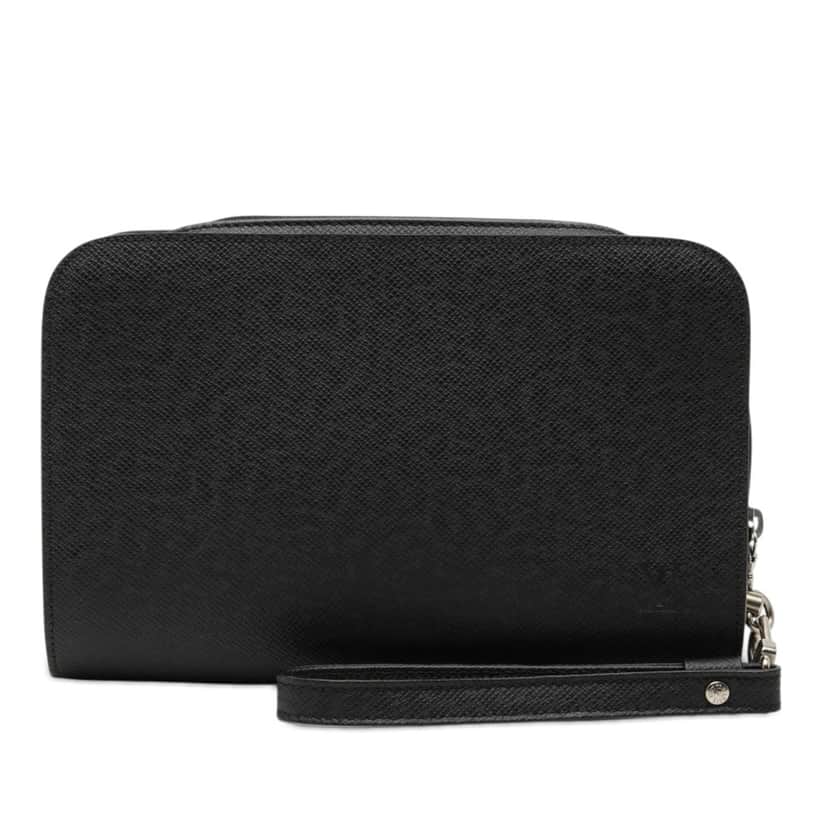 Louis Vuitton Taiga Pochette Baikal Black Leather Very good condition - Front View