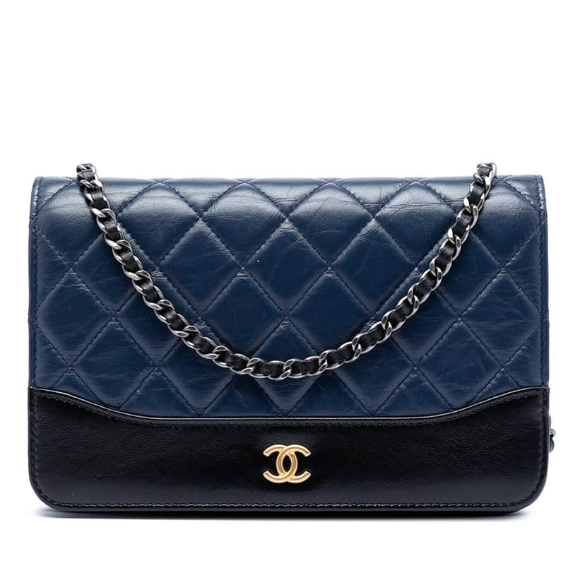 Chanel Bicolor Quilted Aged Calfskin Gabrielle Wallet On Chain Blue Leather Very good condition - Front View