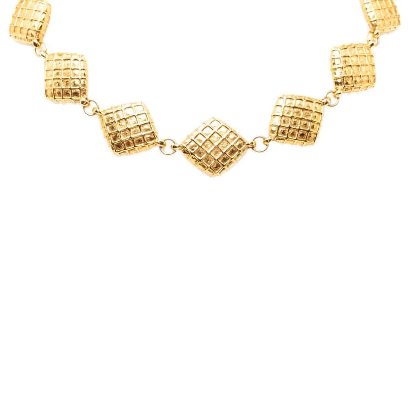 Chanel CC Gold Plated Quilted Diamond Necklace Gold Metal Very good condition - Front View