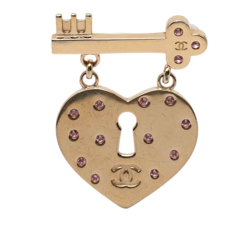 Chanel CC Gold Plated Heart Lock and Key Brooch Pin Gold Metal Very good condition - Front View