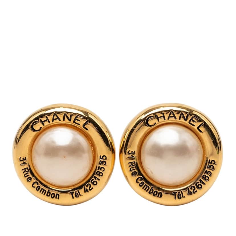 Chanel Gold Plated Faux Pearl 31 Rue Cambon Clip on Earrings Gold Metal Very good condition - Front View