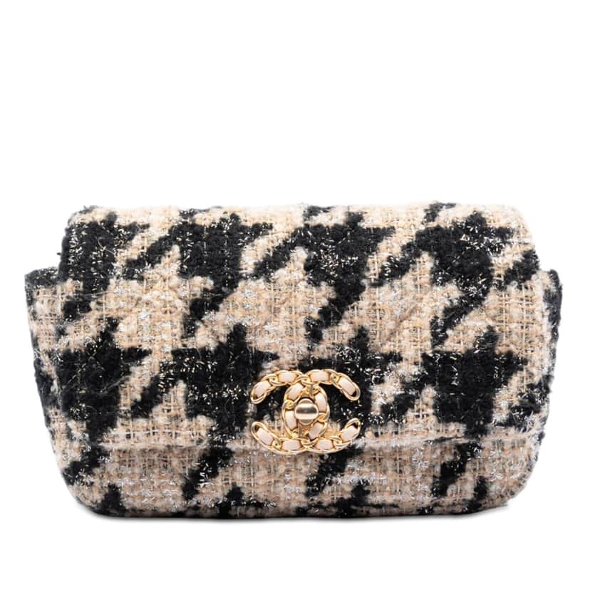 Chanel Houndstooth Tweed 19 Belt Bag Beige Very good condition - Front View
