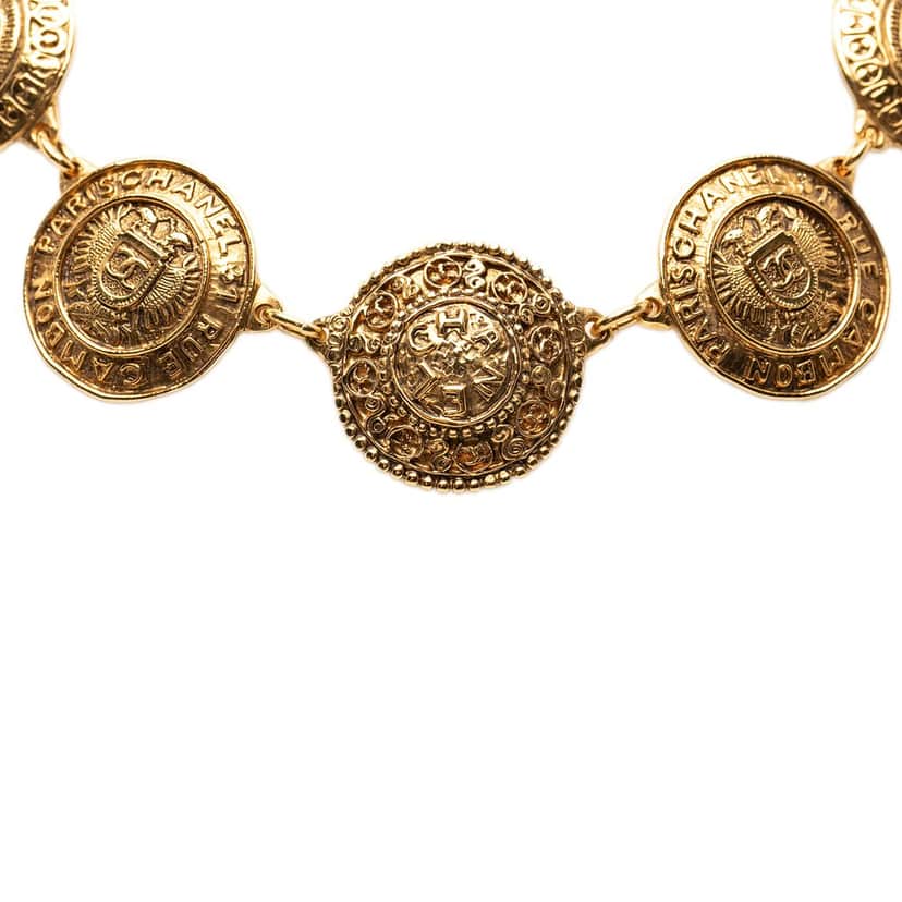 Chanel CC Gold Plated Cambon Medallion Necklace Gold Metal Very good condition - Front View