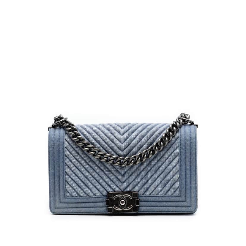 Chanel Old Medium Chevron Denim Boy Flap Blue Very good condition - Front View