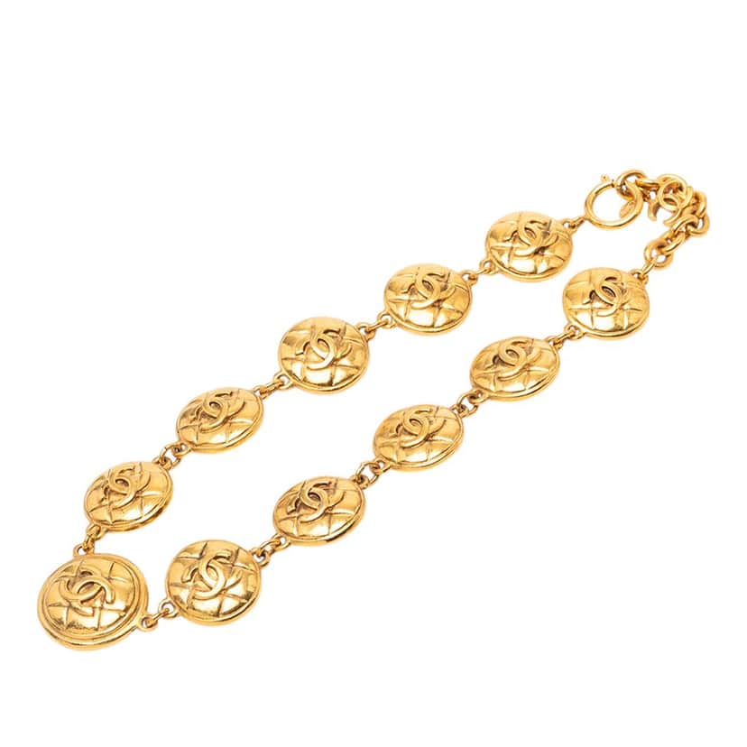 Chanel CC Gold Plated Quilted Medallion Necklace Gold Metal Very good condition - Front View