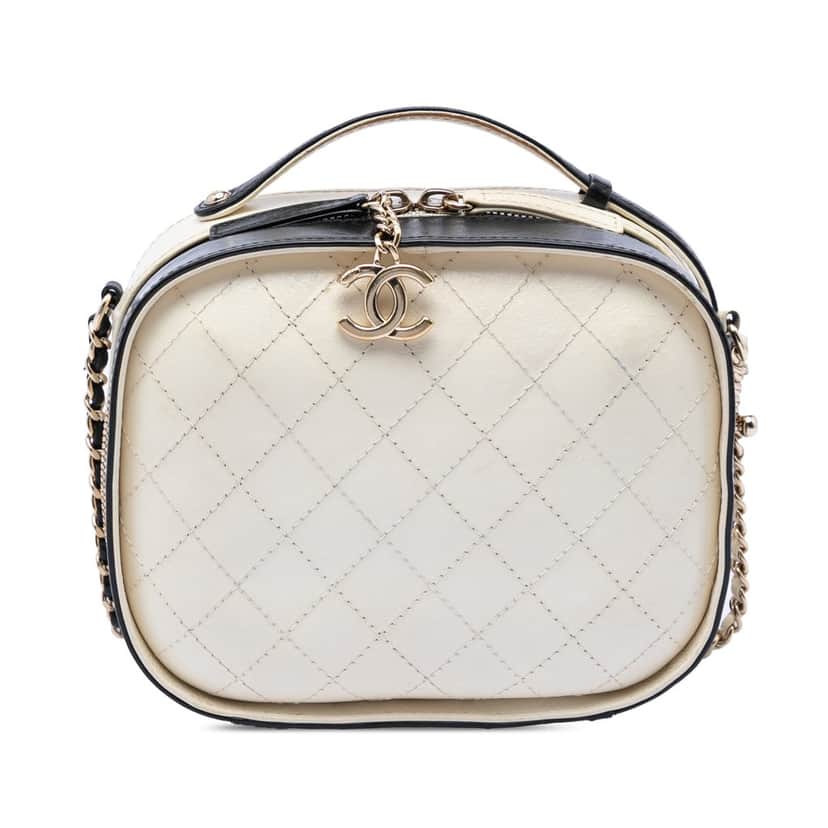 Chanel Small CC Crumpled Calfskin Vanity Case Beige Leather Very good condition - Front View