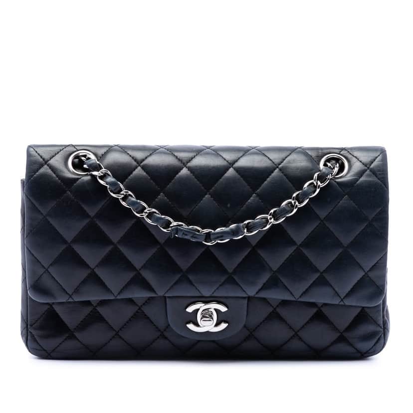 Chanel Medium Classic Lambskin Double Flap Black Leather Very good condition - Front View
