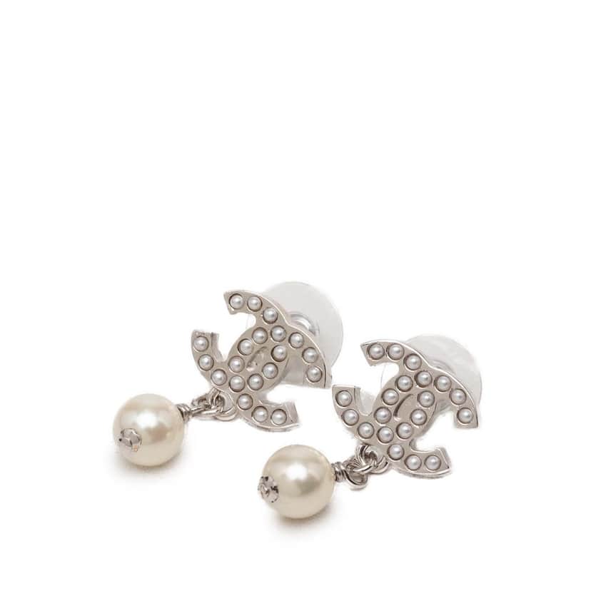 Chanel CC Brass Faux Pearl Swing Push Back Earrings Silver Metal Very good condition - Front View