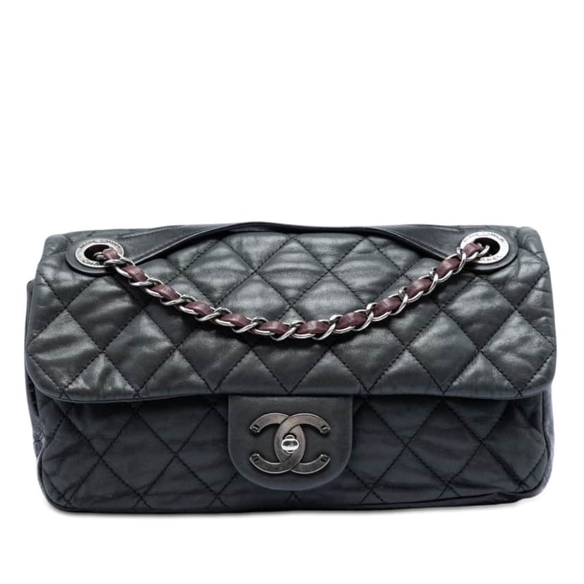 Chanel Medium Iridescent Calfskin In The Mix Flap Black Leather Very good condition - Front View