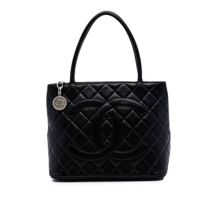 Chanel Lambskin Medallion Tote Black Leather Very good condition - Front View