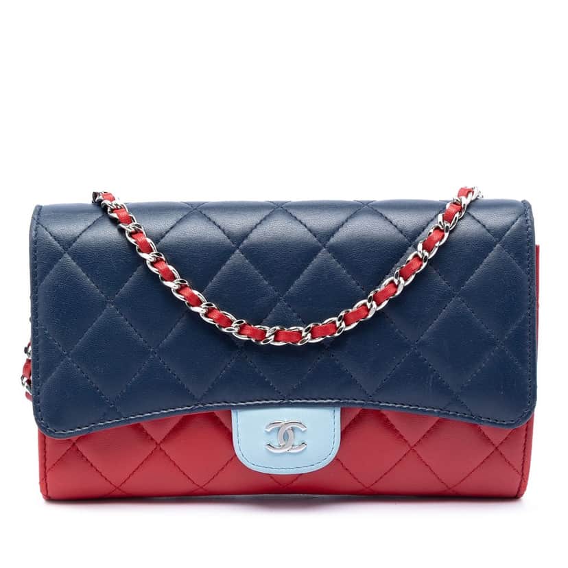 Chanel Tricolor Quilted Lambskin Wallet on Chain Blue Leather Very good condition - Front View