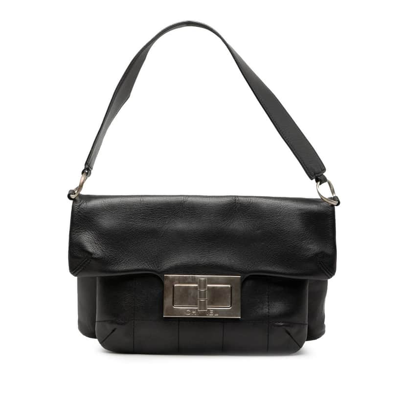 Chanel Chocolate Bar Lambskin Reissue 2.55 Shoulder Bag Black Leather Very good condition - Front View