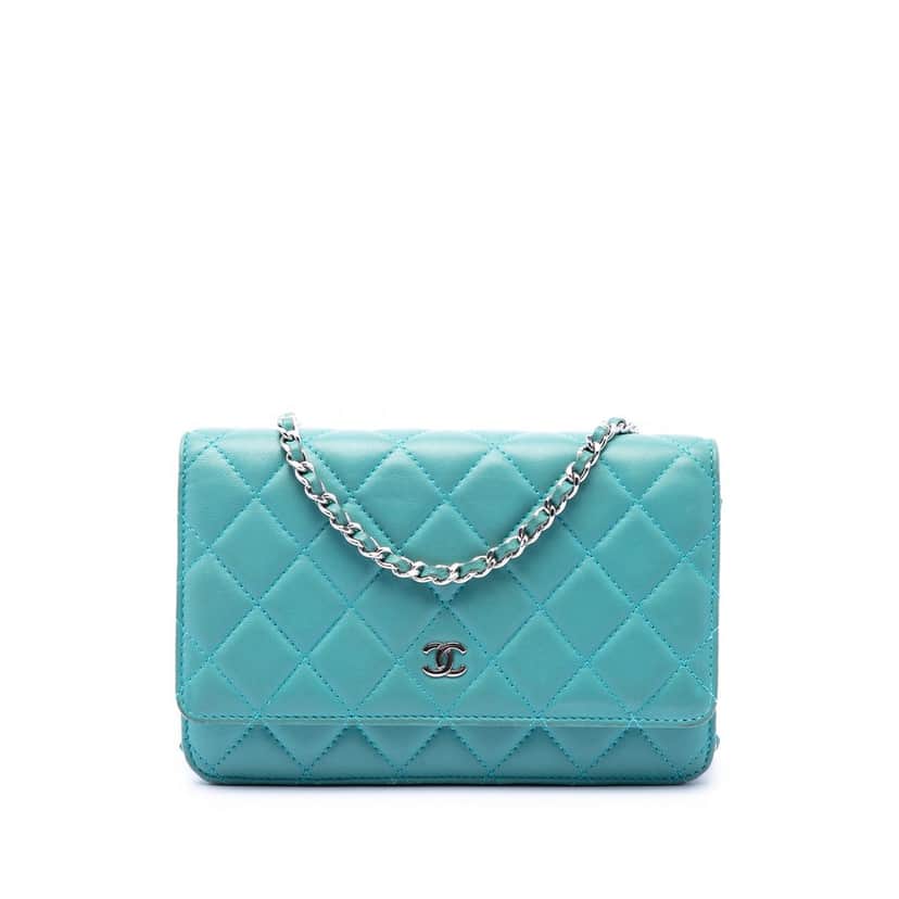 Chanel CC Quilted Lambskin Wallet On Chain Blue Leather Very good condition - Front View