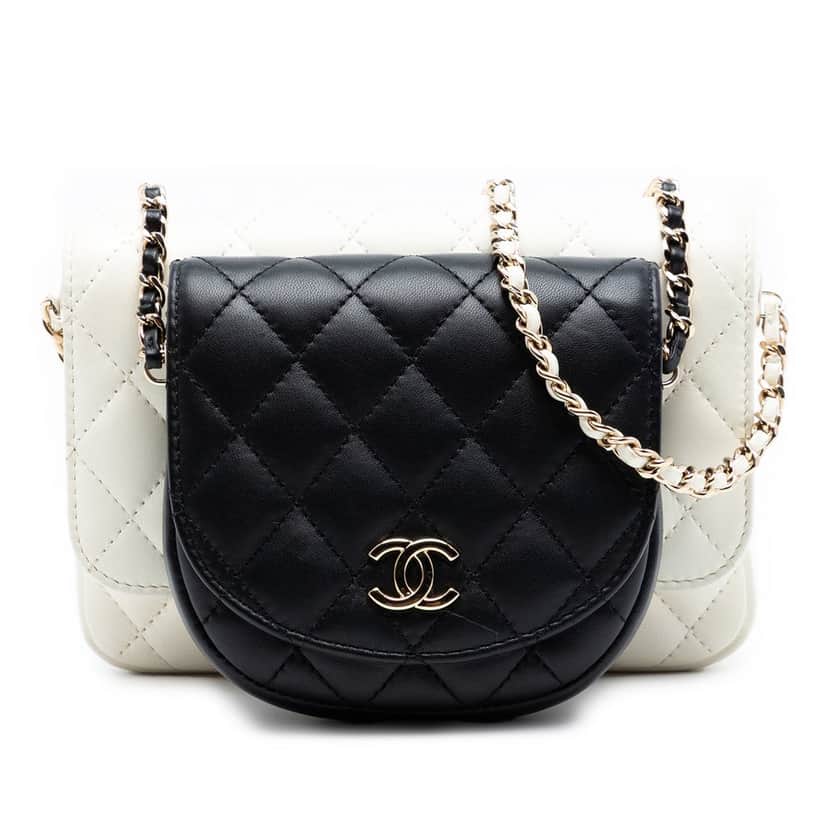 Chanel CC Quilted Lambskin Side Packs Flap White Leather Very good condition - Front View