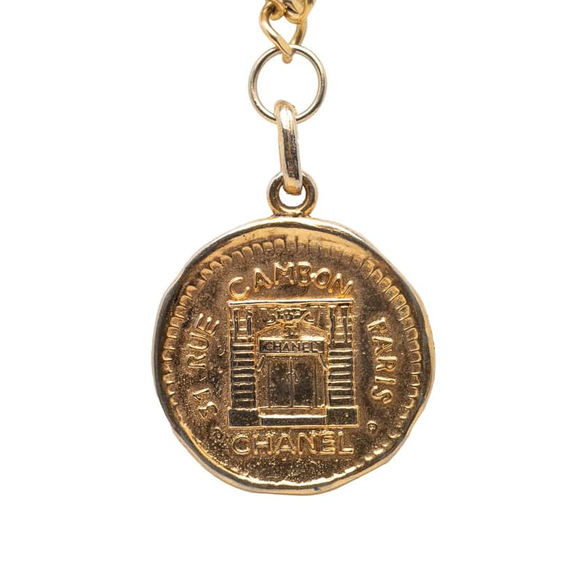Chanel Gold Plated 31 Rue Cambon Medallion Pendant Necklace Gold Metal Very good condition - Front View