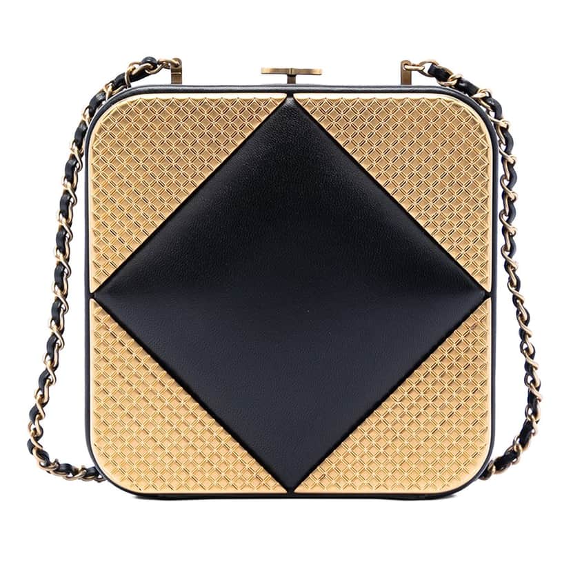 Chanel CC Lambskin and Metal Square Clutch with Chain Black Leather Very good condition - Front View