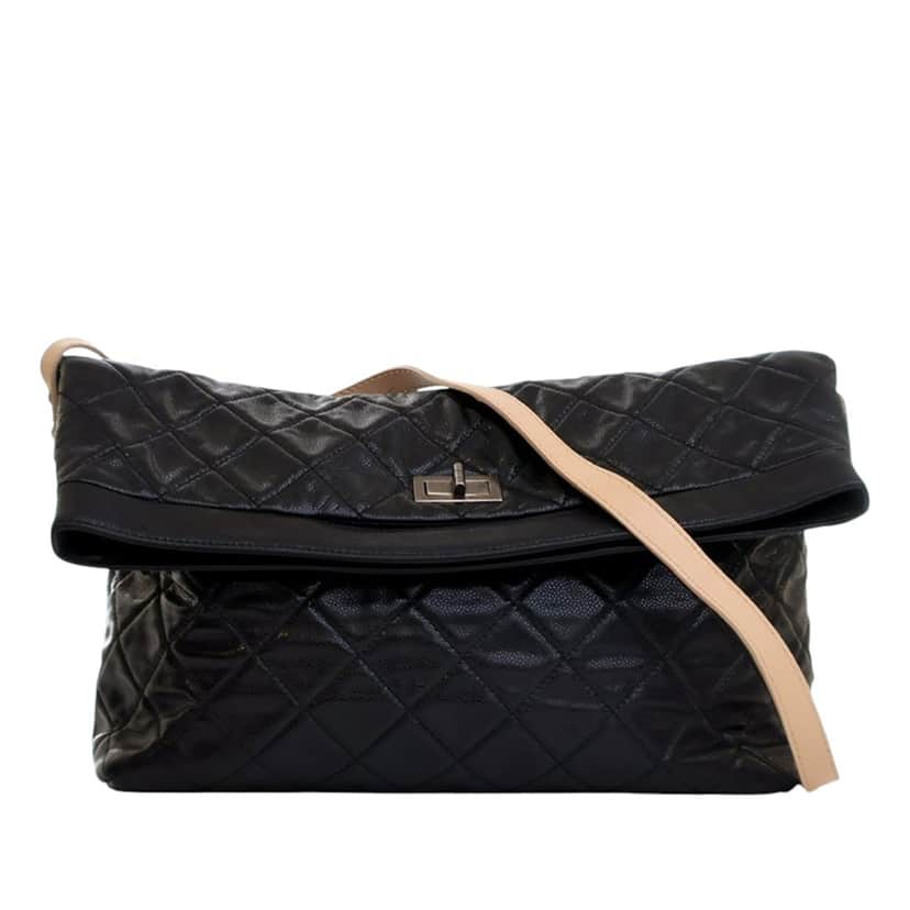 Chanel Reissue Quilted Caviar Messenger Flap Black Leather Very good condition - Front View