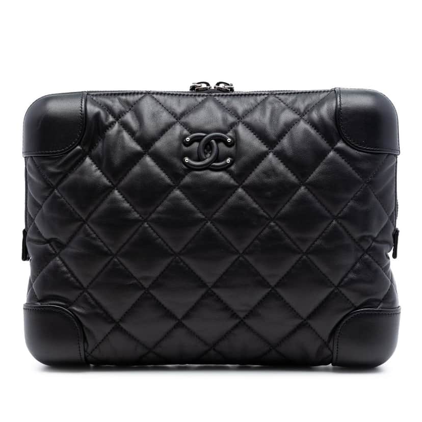 Chanel CC Quilted Lambskin Classic Trunk Case Black Leather Very good condition - Front View