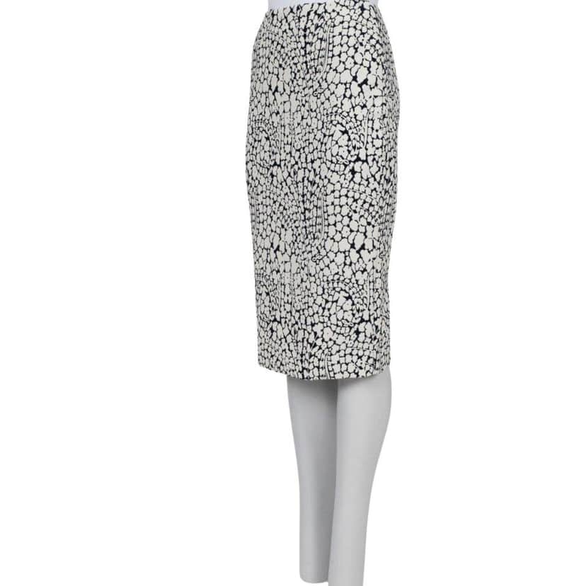 Christian Dior Christian Dior Floral Pencil Skirt - Size XS (FR 34) Pre-owned Black Good condition - Front View