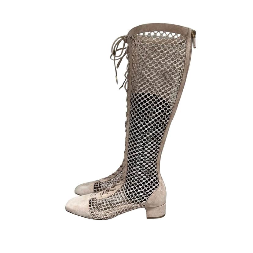 Christian Dior Christian Dior Beige Resille Naughtily-D Lace-Up Over-The-Knee Boots - Size 40 Pre-owned Beige Lace Good condition - Front View