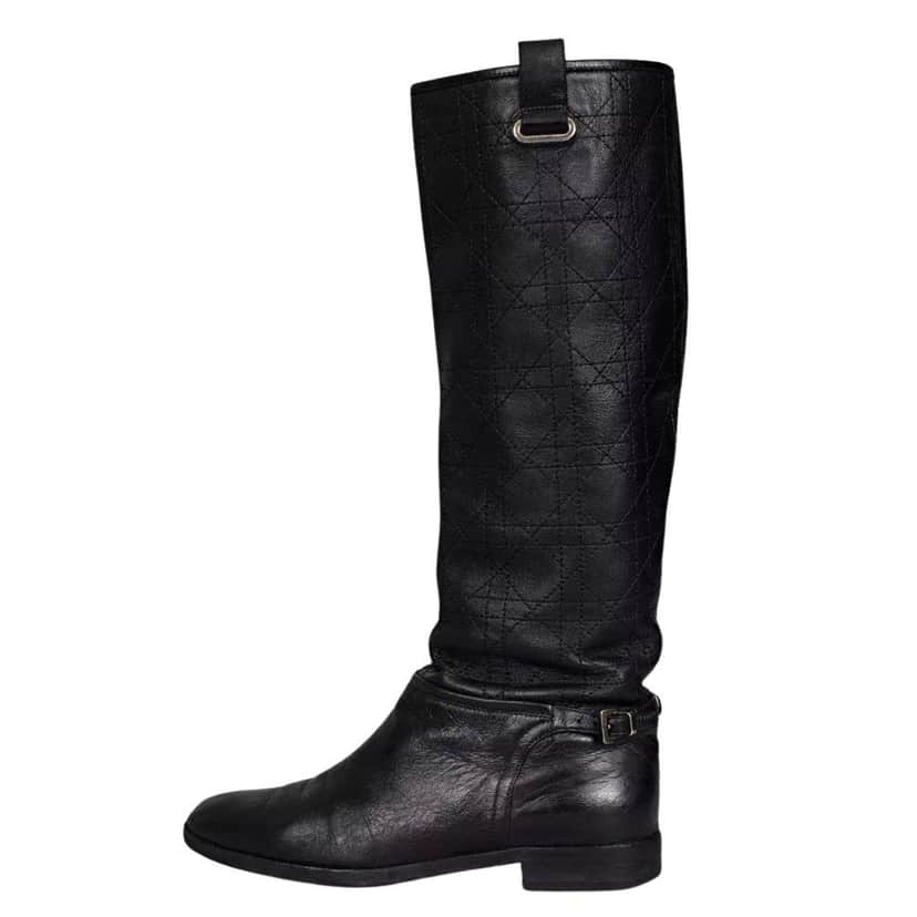 Christian Dior Chic Christian Dior Quilted Flat Boots - Black Leather EU 37.5 pre-owned Black Leather Good condition - Front View