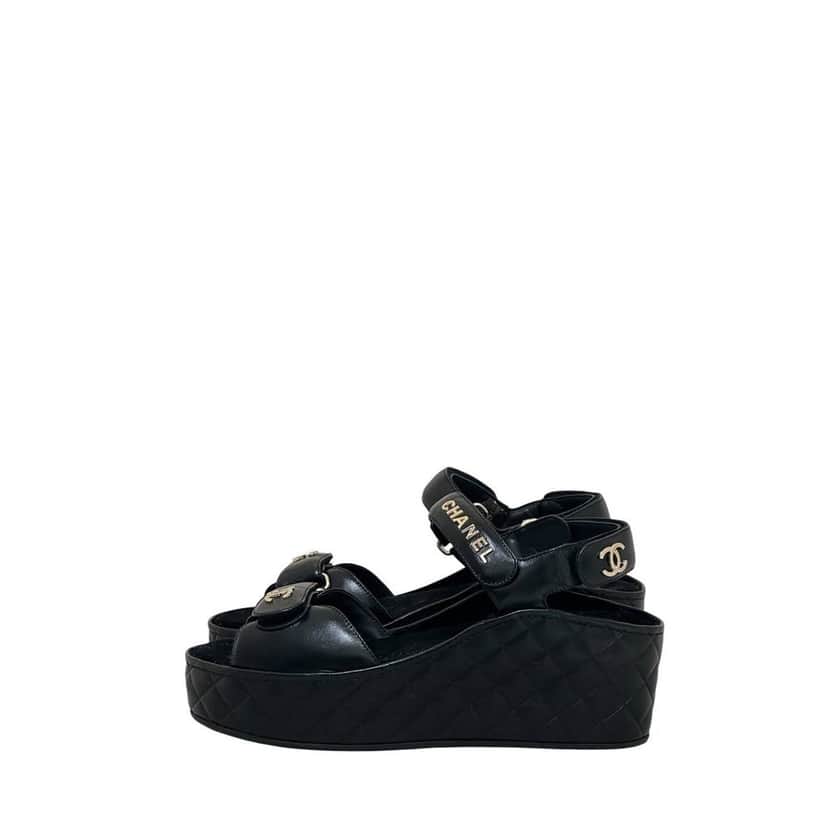 Chanel NWOB Chanel 2021 Calfskin Slingback Sandals - Size 41 pre-owned Black Leather Never worn - Front View