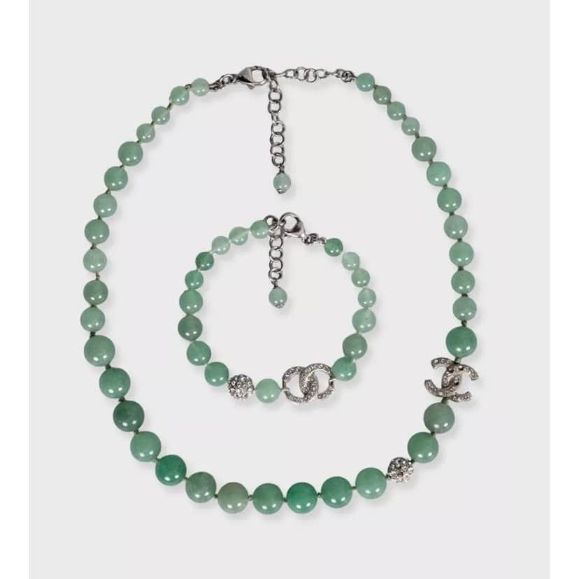 Chanel Chanel Spring/Summer 2015 Green Necklace & Bracelet Set  Pre-owned Green Lace Good condition - Front View