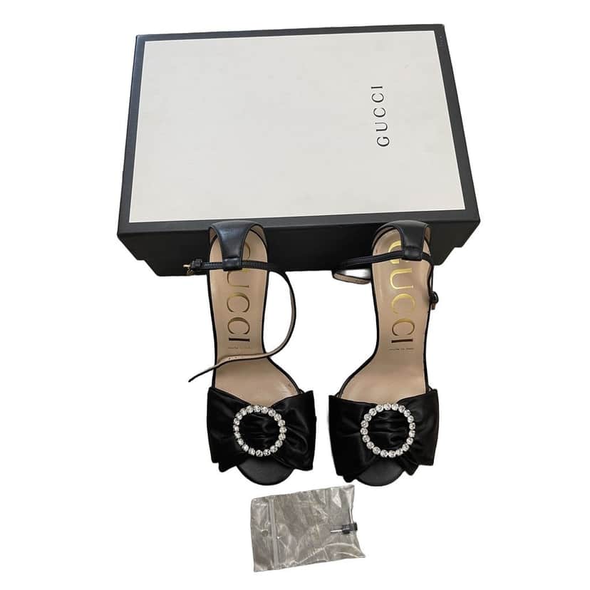 Gucci Leather Crystal Embellished Sandals Black Very good condition - Front View