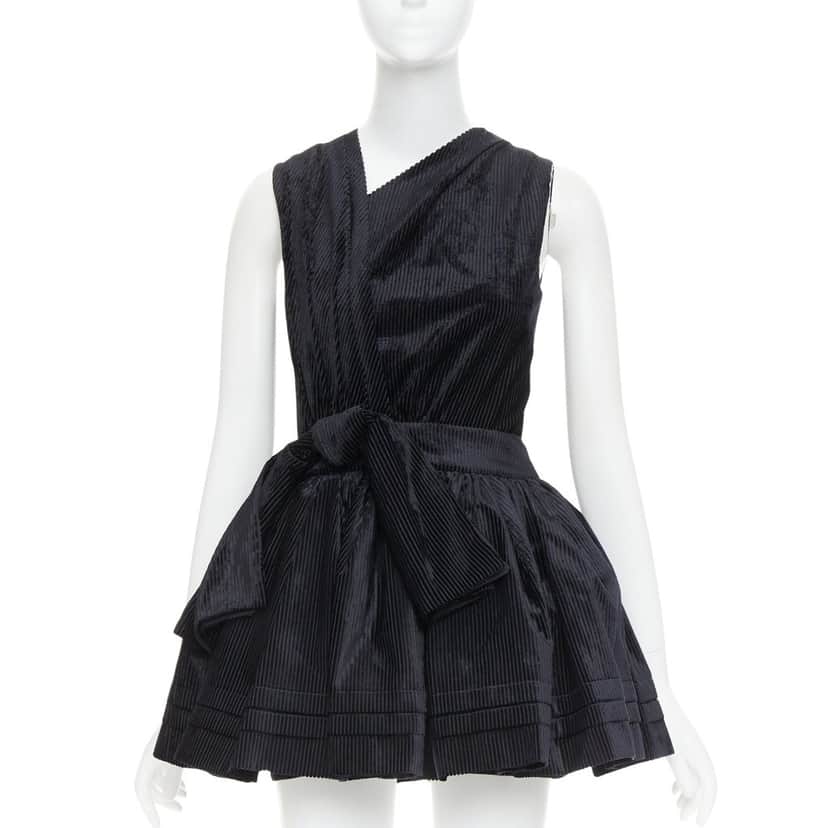 Shushu Tong Tuck Edge Sloping Black Polyester Very good condition - Front View