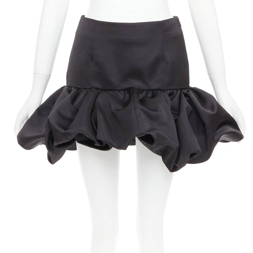 Area Product Black Silk Very good condition - Front View