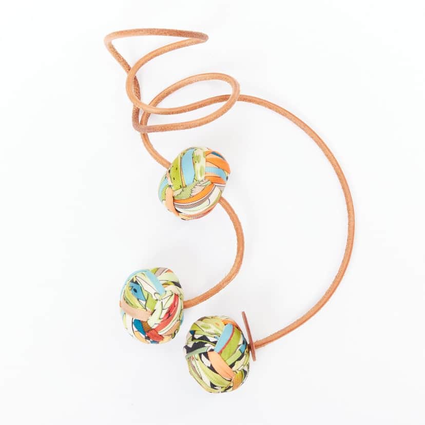 Hermes Charm de balsa pompom Brown Silk Very good condition - Front View