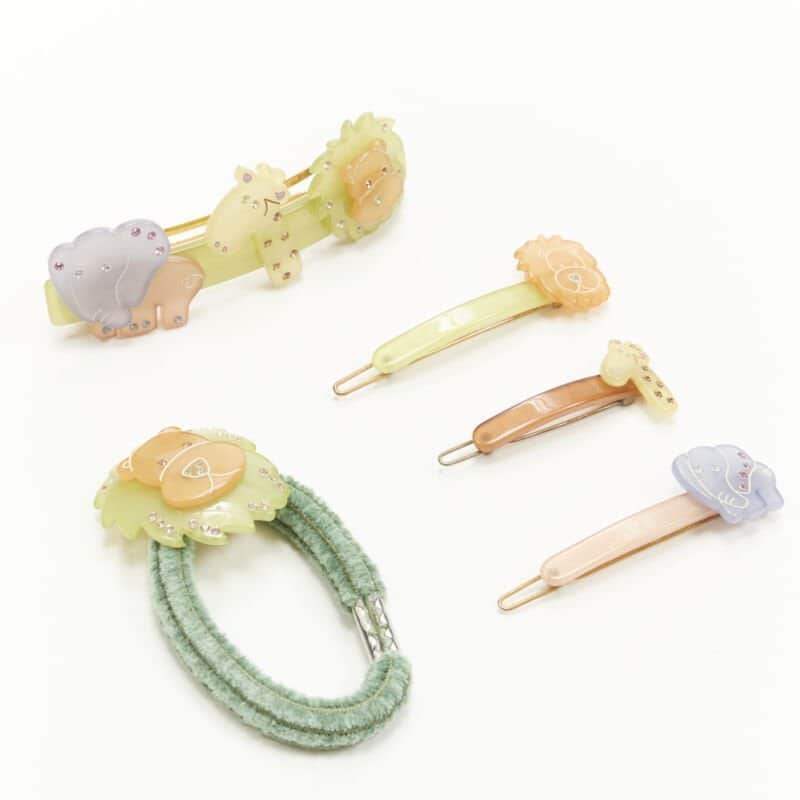 NON SIGNE / UNSIGNED Safari Hair Clips MultiColor Plastic Very good condition - Front View